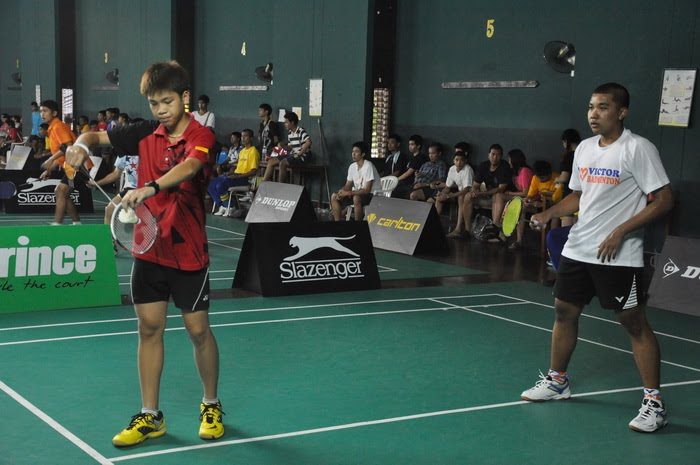 พื้นกีฬา PB Sport ในการแข่งขันรายการ Air Force Junior Badminton Championship 2011